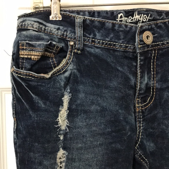 Amethyst distressed jeans - Picture 2 of 8